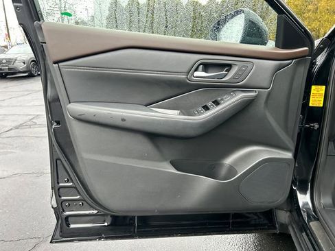 Certified 2023 Nissan Rogue SL w/ SL Premium Package image 9