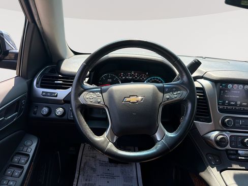 Used 2019 Chevrolet Suburban Premier w/ Premier Plus Edition AWD/4WD image 11