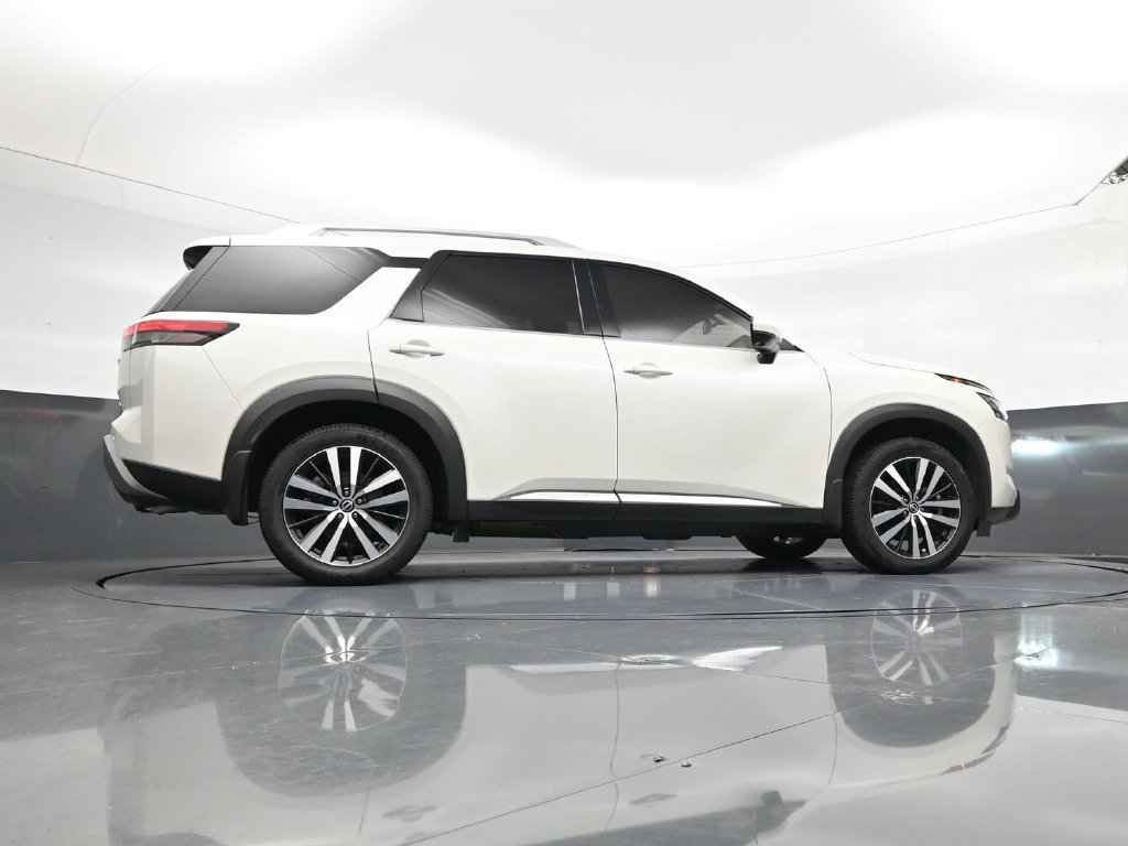 Certified 2023 Nissan Pathfinder Platinum FWD image 27