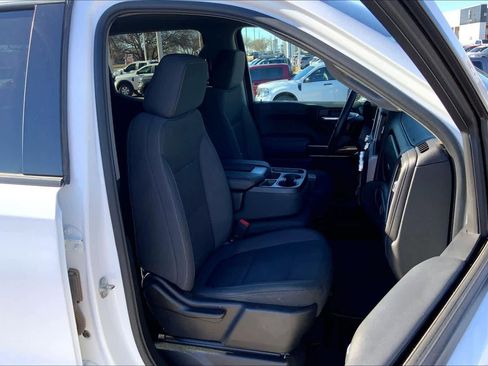 Used 2020 GMC Sierra 1500 Elevation w/ Elevation Value Package image 8