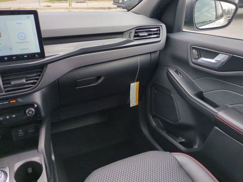 New 2025 Ford Escape ST-Line w/ Equipment Group 301A image 17