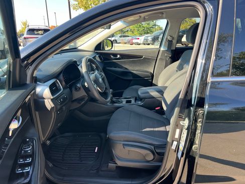 Used 2020 Kia Sorento LX FWD image 24