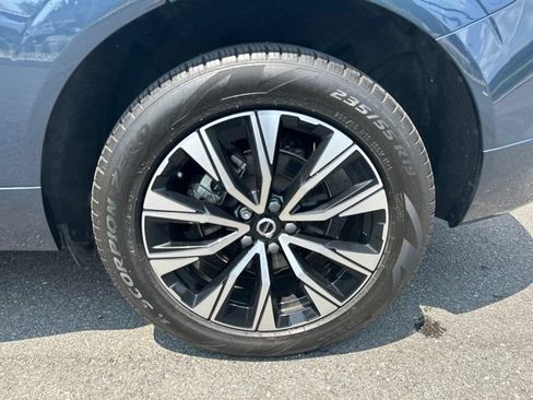 Certified 2025 Volvo XC60 B5 Plus w/ Climate Package AWD/4WD image 9