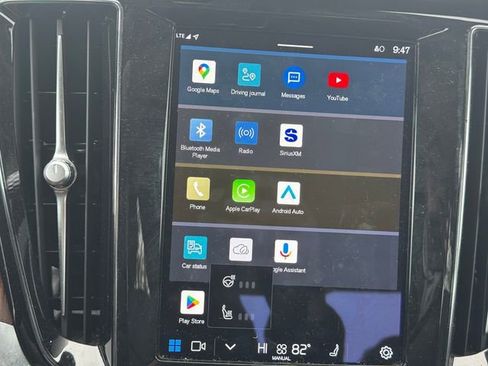 Used 2024 Volvo S60 B5 Plus image 30