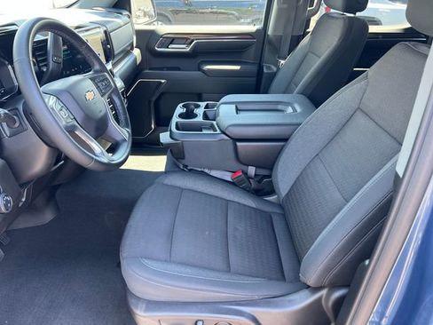 Certified 2024 Chevrolet Silverado 1500 LT AWD/4WD image 9