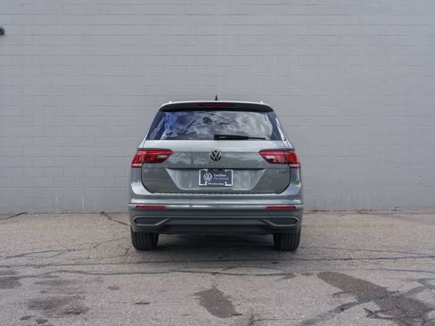 Used 2023 Volkswagen Tiguan SE AWD/4WD image 6