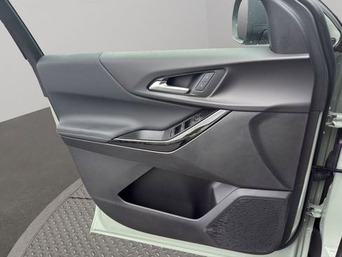 New 2026 Chevrolet Equinox LT image 14