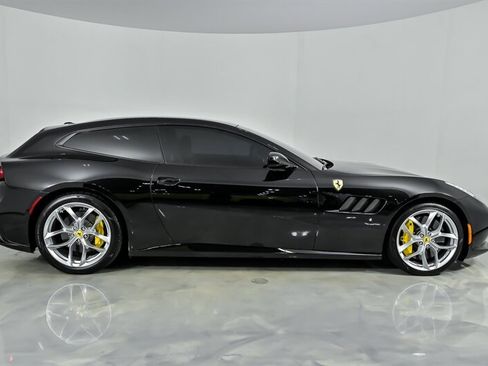 Used 2018 Ferrari GTC4Lusso T RWD image 11