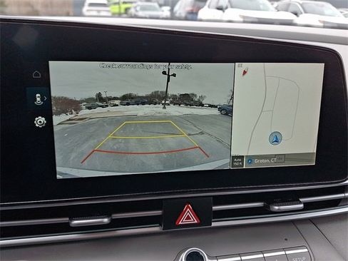 Used 2024 Hyundai Elantra SEL w/ Convenience Package image 19