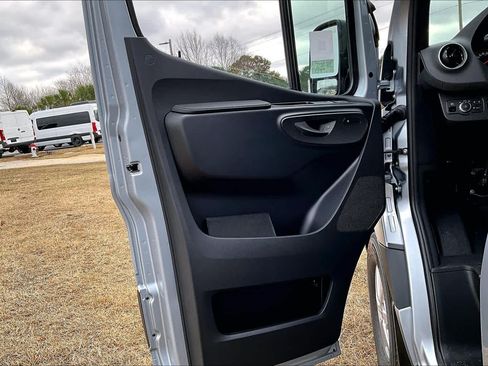 Used 2026 Mercedes-Benz Sprinter 2500 image 13