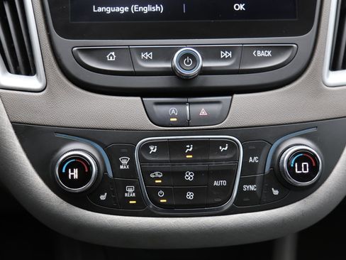 Used 2022 Chevrolet Malibu LT image 13