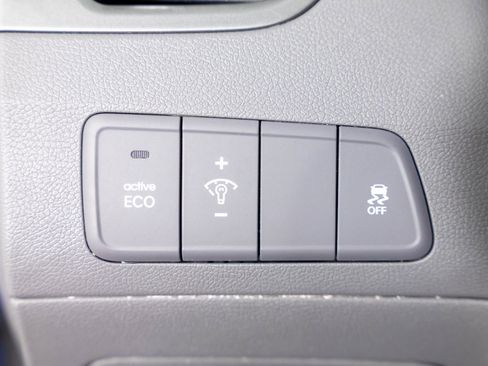 Used 2013 Hyundai Elantra GLS w/ Preferred Pkg image 36