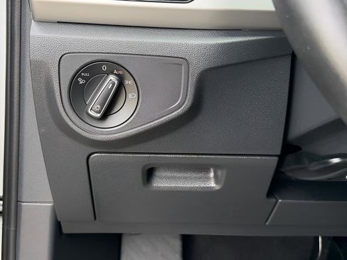 Used 2023 Volkswagen Atlas SE FWD image 45