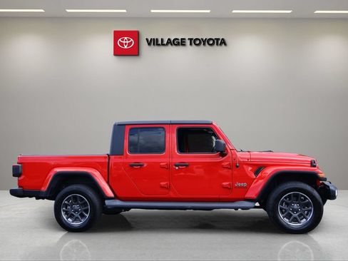 Used 2020 Jeep Gladiator Overland AWD/4WD image 6