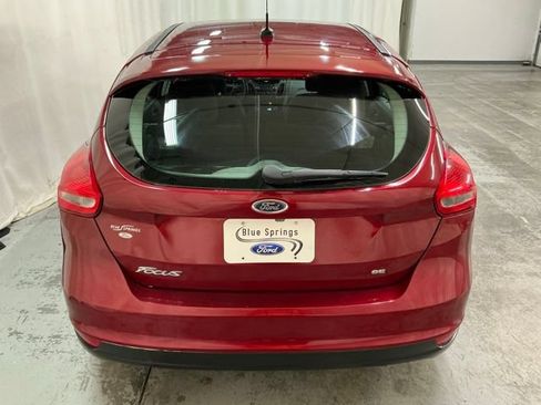 Used 2016 Ford Focus SE FWD image 4