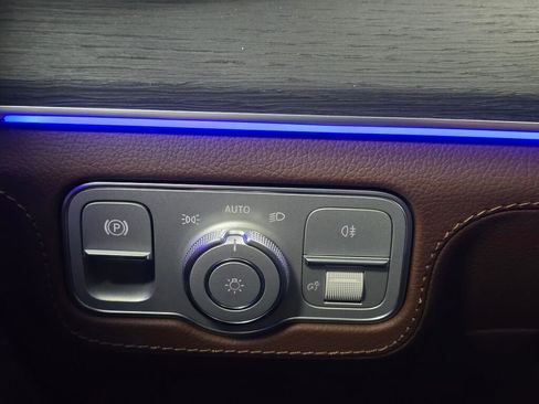 New 2026 Mercedes-Benz GLS 580 4MATIC image 27