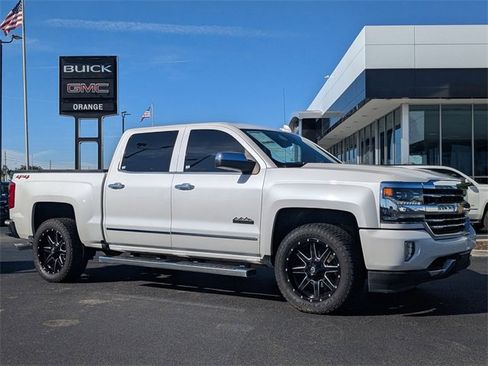 Used 2018 Chevrolet Silverado 1500 High Country image 2