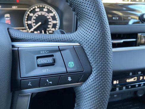 New 2026 Mitsubishi Outlander SE image 15