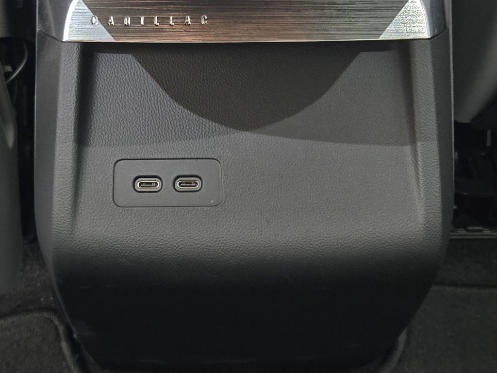 Used 2024 Cadillac Lyriq Sport AWD/4WD image 18