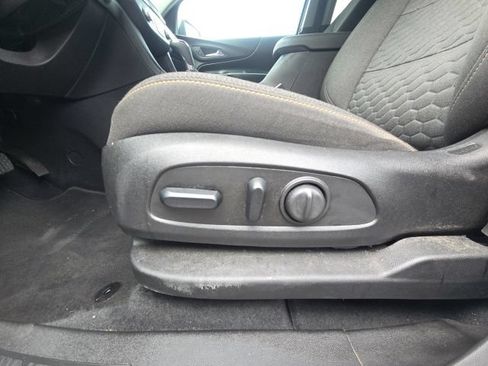 Used 2020 Chevrolet Equinox LT FWD image 21