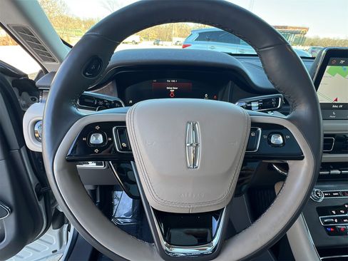 Used 2023 Lincoln Aviator Reserve w/ Equipment Group 201A image 18