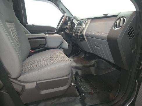 Used 2016 Ford F250 XLT AWD/4WD image 5