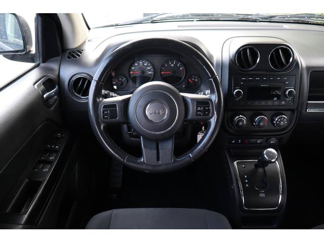 Used 2011 Jeep Compass Sport FWD image 10