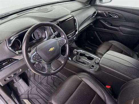 Used 2022 Chevrolet Traverse High Country AWD/4WD image 11
