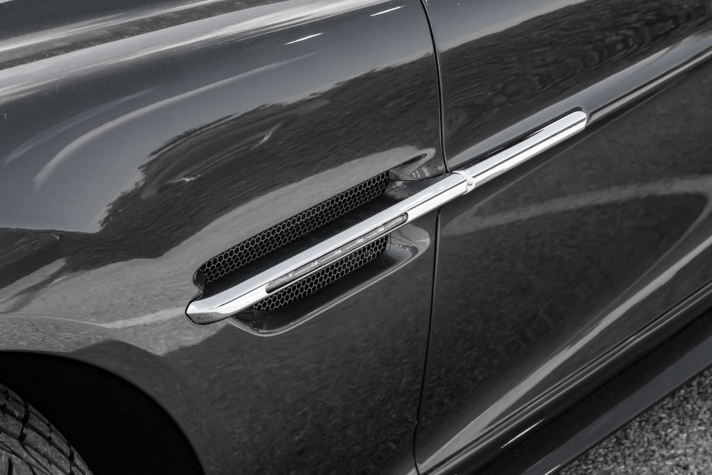 Used 2016 Aston Martin Vanquish Coupe RWD image 46