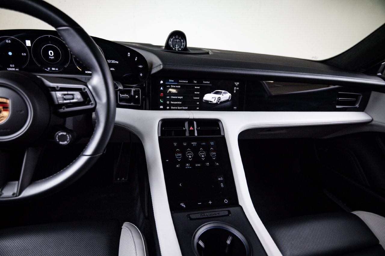 Certified 2022 Porsche Taycan Turbo AWD/4WD image 19