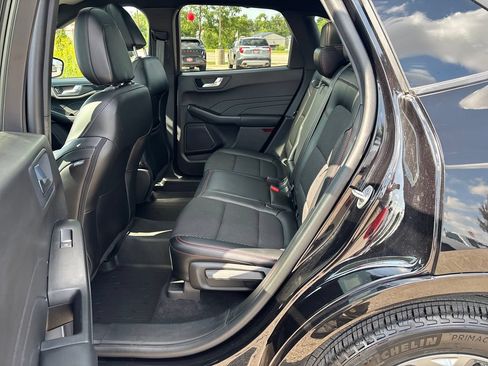 Used 2023 Ford Escape ST-Line w/ Tech Pack #1 AWD/4WD image 29
