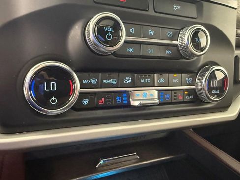 Used 2023 Ford Expedition Max Limited image 24