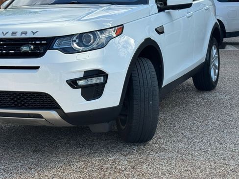 Used 2019 Land Rover Discovery Sport HSE image 3