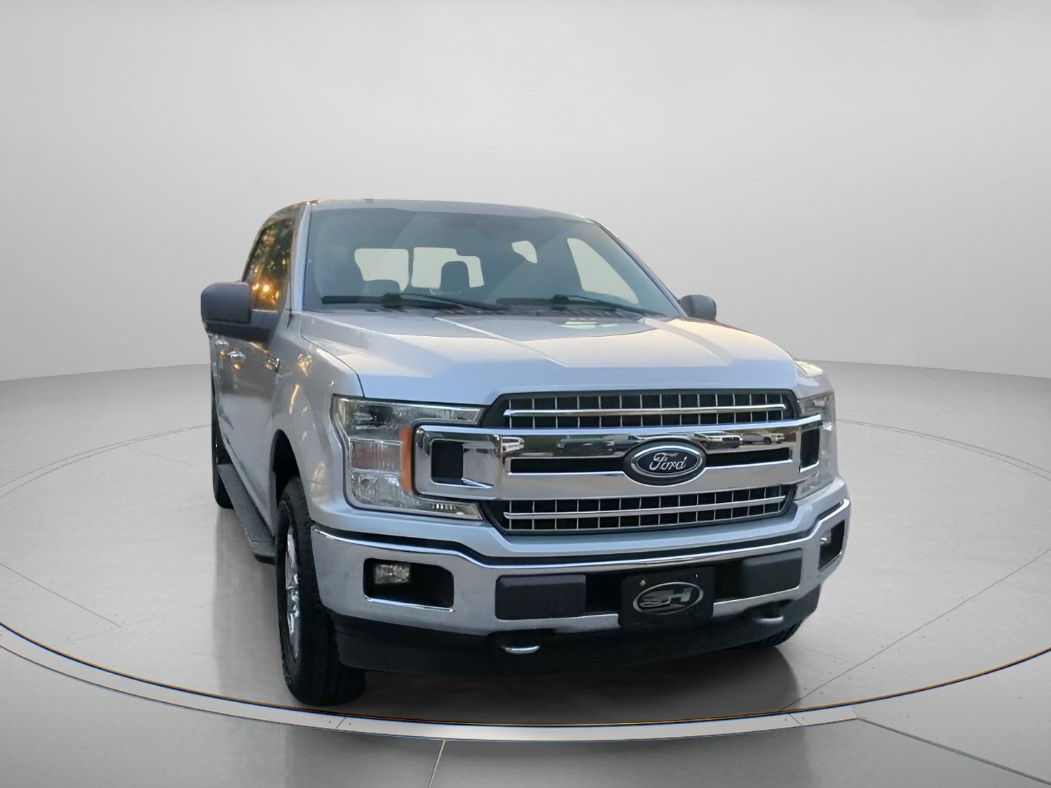 Used 2019 Ford F150 XLT w/ Equipment Group 302A Luxury AWD/4WD image 5