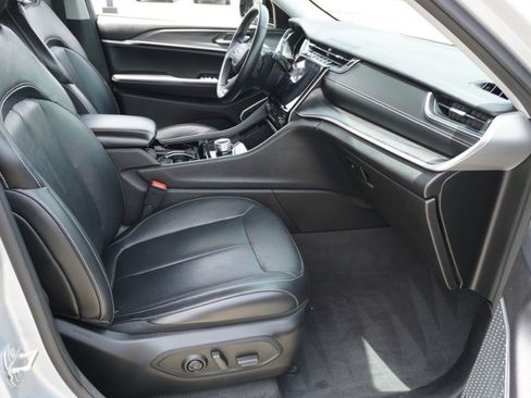 Used 2021 Jeep Grand Cherokee L Limited RWD image 14