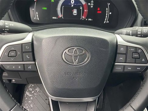 Used 2025 Toyota Grand Highlander XLE image 19