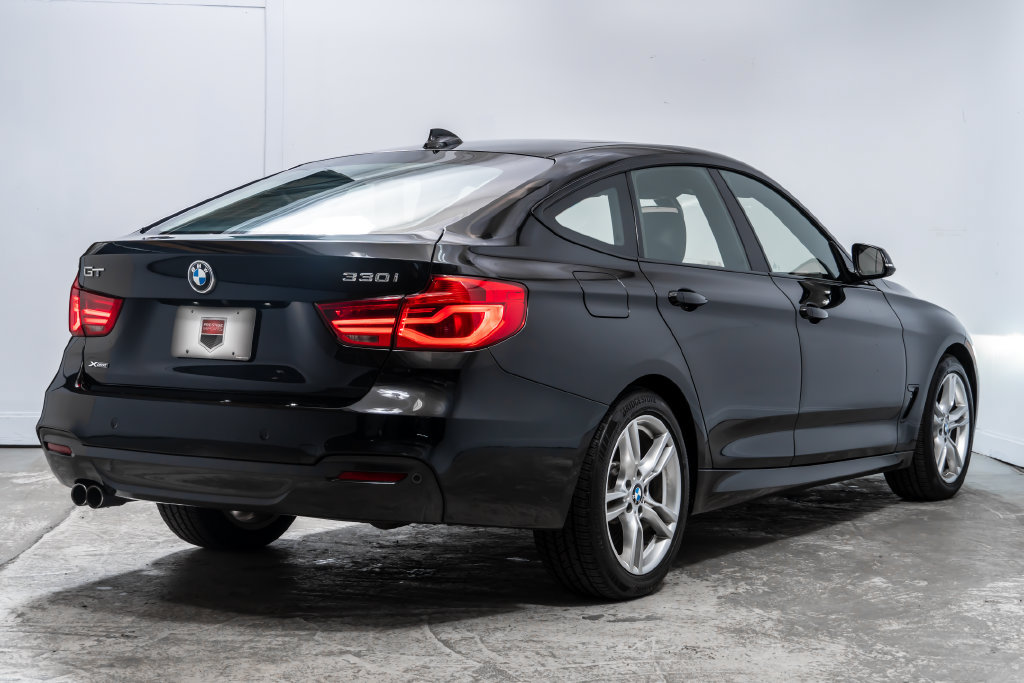 Used 2017 BMW 330i Gran Turismo xDrive AWD/4WD image 7