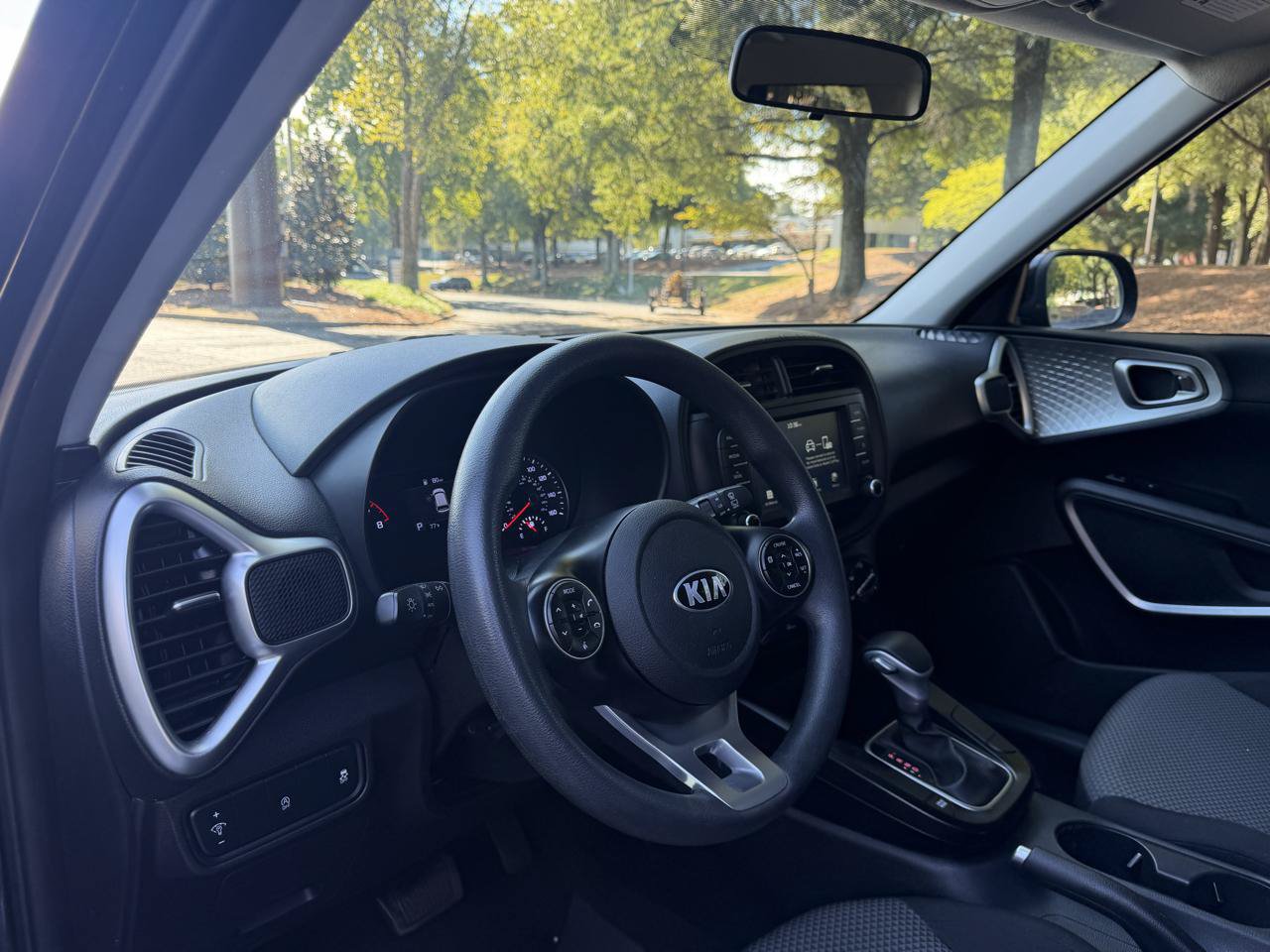 Used 2021 Kia Soul LX FWD image 10