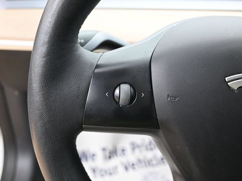 Used 2021 Tesla Model 3 Standard Range Plus RWD image 18
