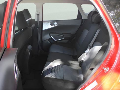 Used 2022 Kia Soul LX w/ Technology Package image 23