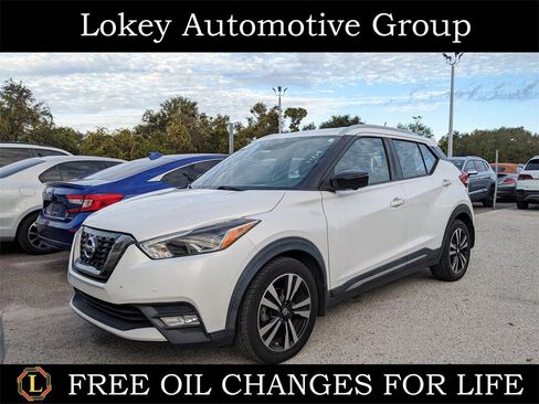 Used 2019 Nissan Kicks SR w/ SR Premium Package image 1