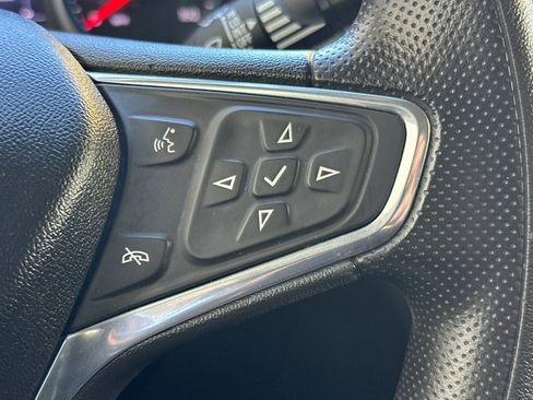 Used 2019 Chevrolet Equinox LT image 28