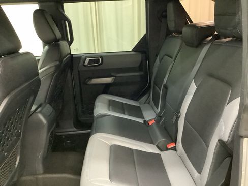 Used 2023 Ford Bronco Black Diamond AWD/4WD image 22