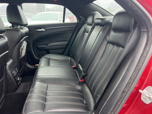 Used 2014 Chrysler 300 S w/ Luxury Group image 16