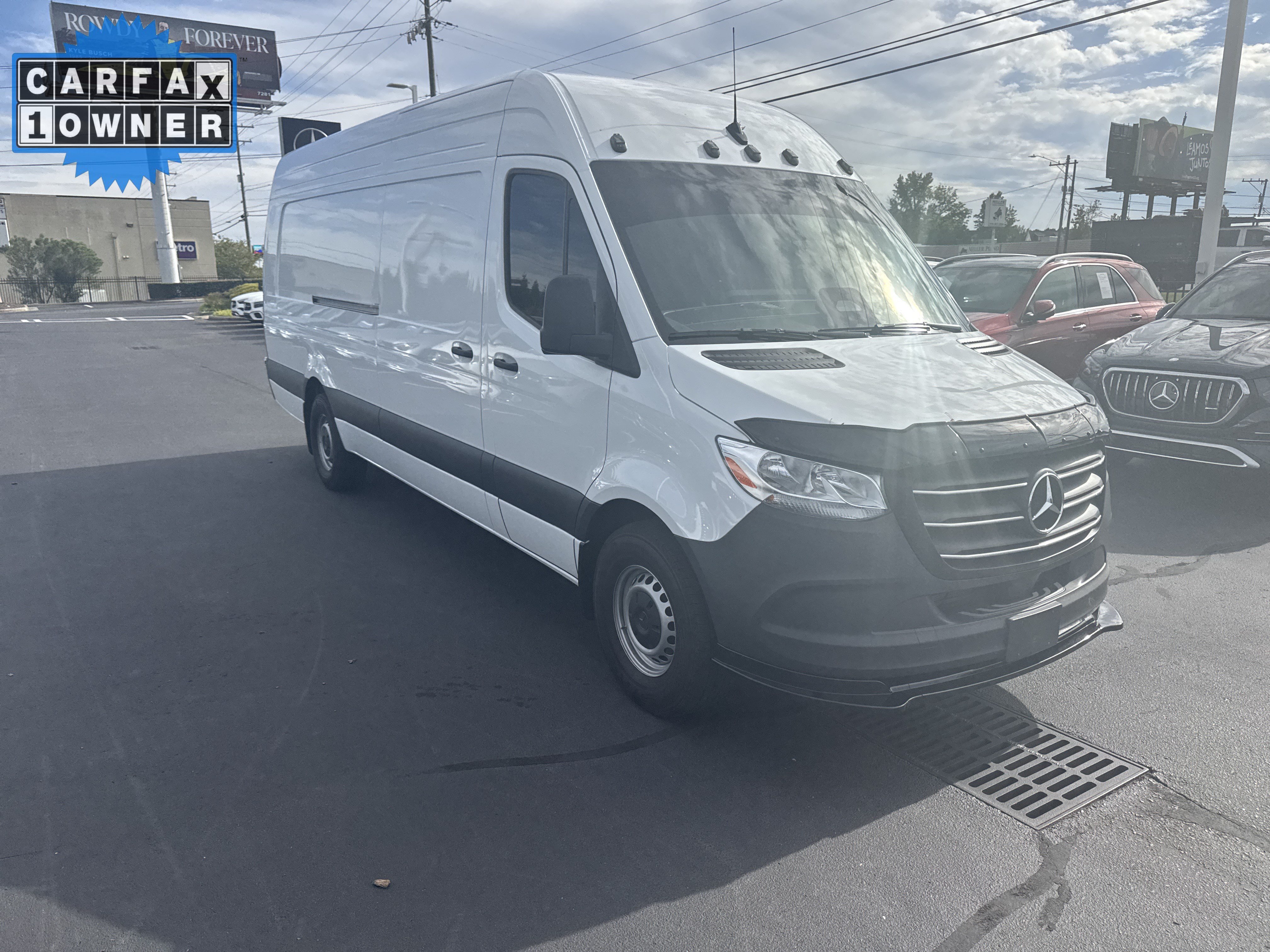 Used 2025 Mercedes-Benz Sprinter 2500 image 2