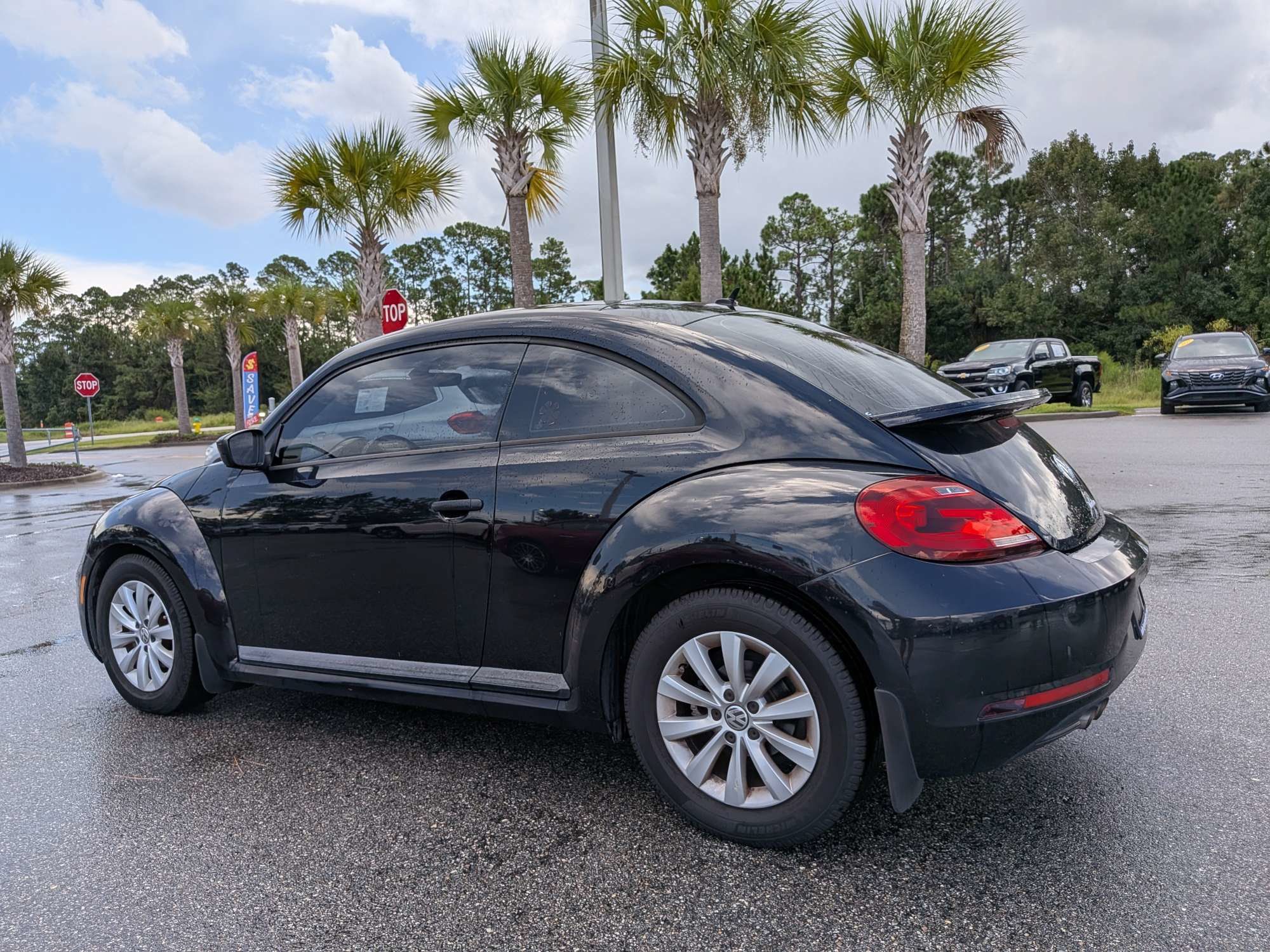 Used 2017 Volkswagen Beetle 1.8T S FWD image 6