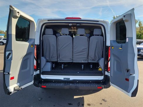 Used 2019 Ford Transit 350 XLT image 8