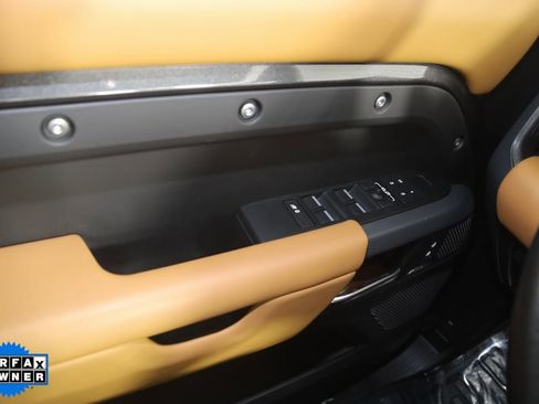 Used 2024 Land Rover Defender 110 X-Dynamic SE image 28