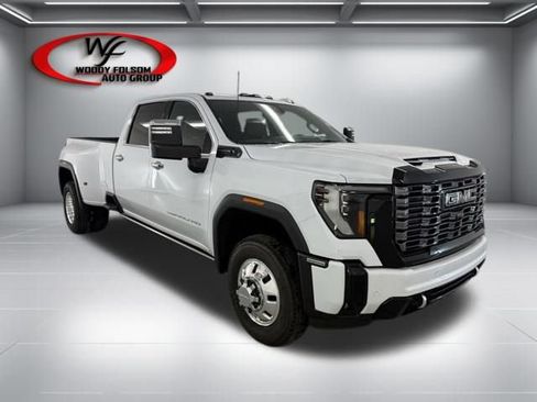 New 2026 GMC Sierra 3500 Denali Ultimate AWD/4WD image 3