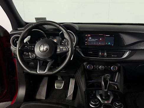 Used 2022 Alfa Romeo Stelvio Sprint image 12